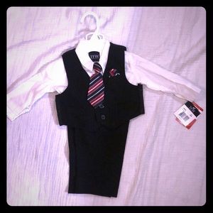 Infant 3-6 Month 4 Piece Formal Suit Set *NWT*